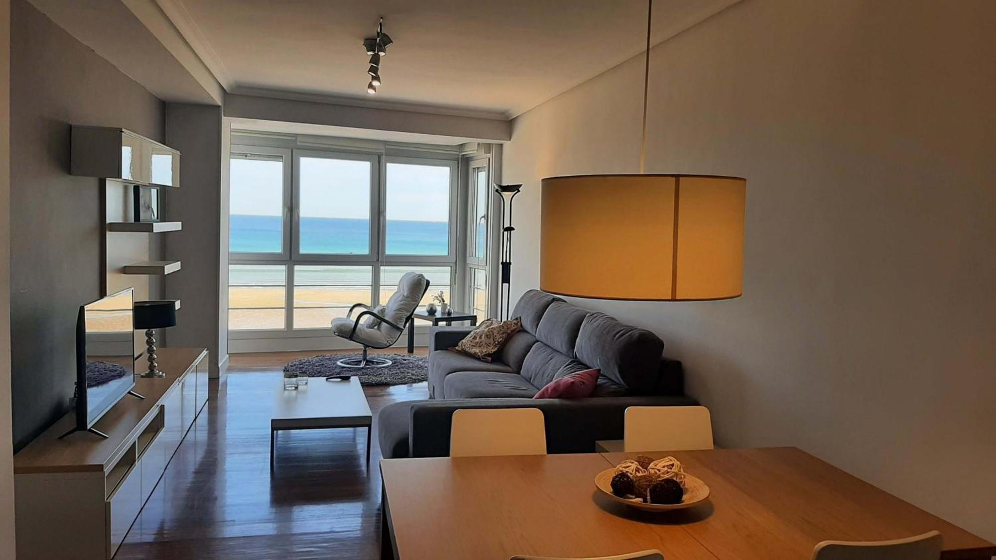 Egona - Baneru 3 Vivienda En 1 Linea De Playa Centro Ciudad Zarautz Exterior foto