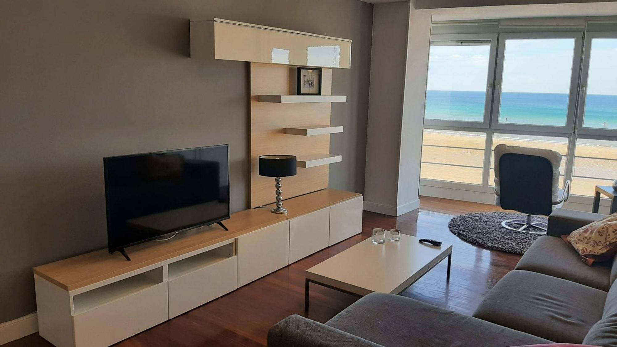Egona - Baneru 3 Vivienda En 1 Linea De Playa Centro Ciudad Zarautz Exterior foto